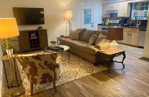 Lee County Cabaña | Cozy cottage in Salem with a short drive to Auburn/Opelika Al or Columbus, Ga
