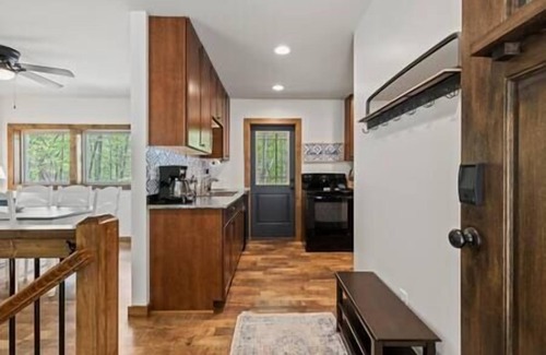 Lake Lure Casa | Cozy Cottage in the heart of Lake Lure
