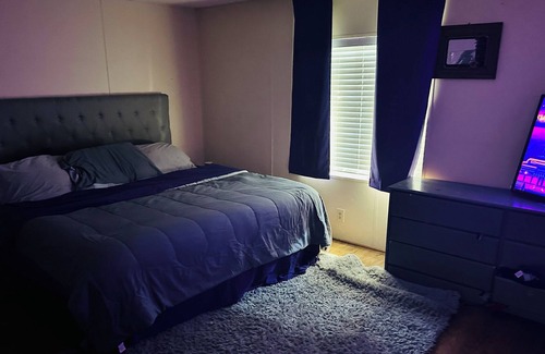 Val Verde Cabaña | Cozy cottage located minutes from LA.