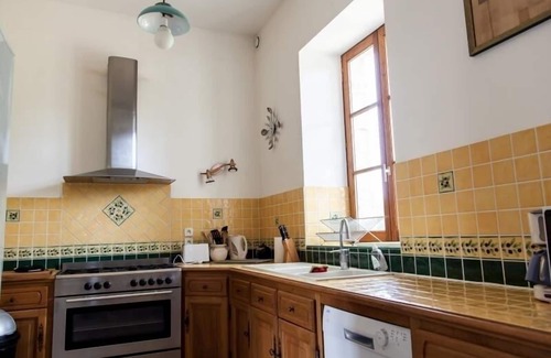 Arthon Cabaña | Casa acogedora en Berry: cerca de Châteauroux, ideal para familias, jardín, WiFi, parking privado.