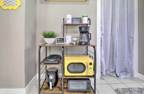 Bristol Cabaña | Cozy Cottage Near Dtwn Dining, Walk to Casino