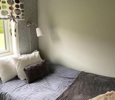 Herrang Apartamento | Cozy cottage on horse farm in Bollnäs