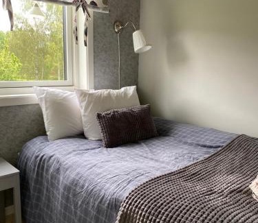 Herrang Apartamento | Cozy cottage on horse farm in Bollnäs