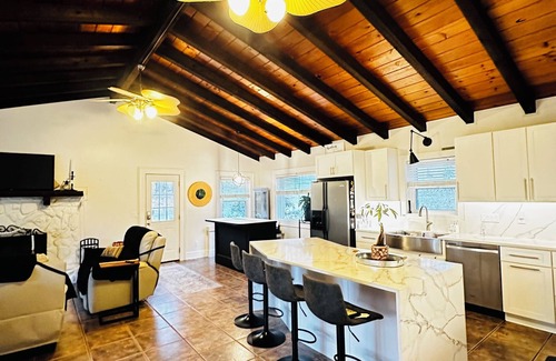 Cumming Cabina | Acogedora casa de campo en el lago Lanier ~ 45 minutos N. de Atlanta