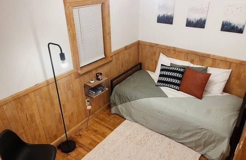 Ironwood Casa | Cozy Cottage on Midland - Close to Trails!