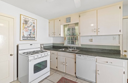 Driftwood Cabaña | Cozy Cottage on Mobile Bay!