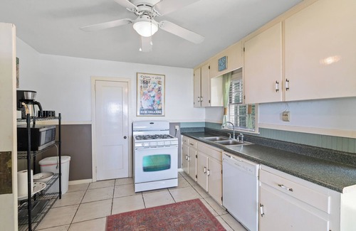 Driftwood Cabaña | Cozy Cottage on Mobile Bay!