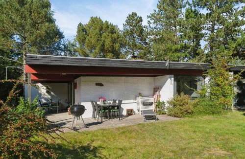 Hojby Casa | Cozy Cottage On Natural Plot