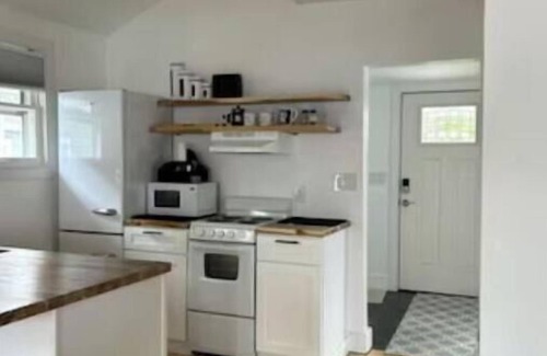 Malta Casa | Cozy Cottage on Saratoga Lake