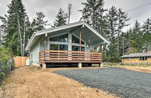 Westport Casa | Cozy Cottage on the Coast Near Downtown Westport!