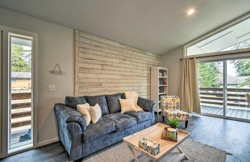 Westport Casa | Cozy Cottage on the Coast Near Downtown Westport!