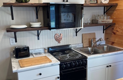 Dola Cabaña | Cozy Cottage on The Farm-No Cleaning Fee!