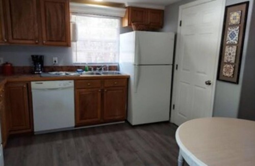Punta Gorda Cabaña | Cozy Cottage Pet Friendly on 2 Fenced acres!