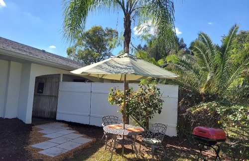 Punta Gorda Cabaña | Cozy Cottage Pet Friendly on 2 Fenced acres!