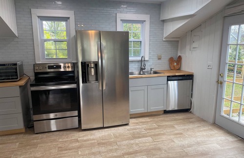 Hampton Bays Cabaña | Cozy Cottage Ponquogue Hampton Bays