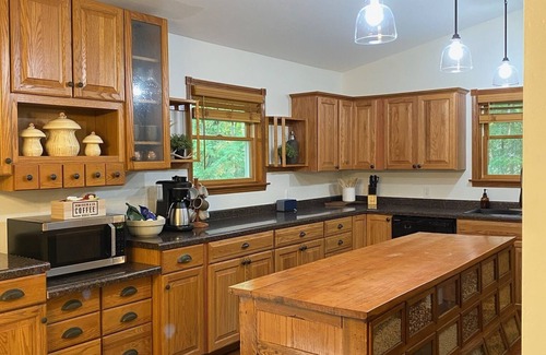 Jacksonport Casa | Cozy cottage tucked in the woods. 5 minutes from Cave Point and Whitefish Dunes.
