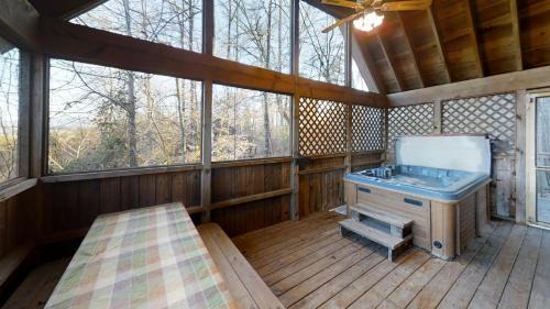 Gatlinburg - Pigeon Forge Casa | Cozy Cottage Unit 1610 Cabin