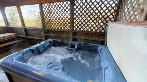 Gatlinburg - Pigeon Forge Casa | Cozy Cottage Unit 1610 Cabin