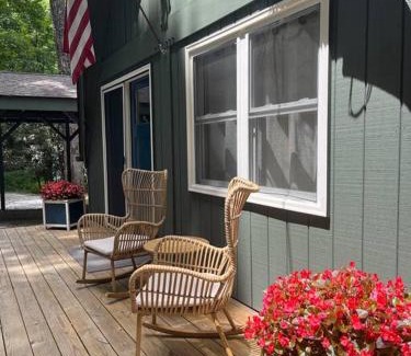 Highlands Casa | Cozy Cottage w Hot Tub, 5 min walk to Main St