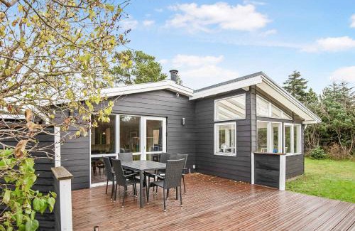 Hou Casa | Cozy Cottage With 600 M To The Beach