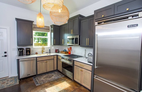 Ono Island Casa | Cozy cottage with a bohemian flare. Pet friendly!