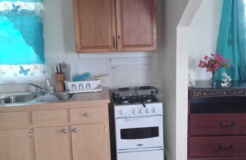 Andros Town Casa | Cozy cottage with AC, Washer & dryer, spacious, situated on the beach.