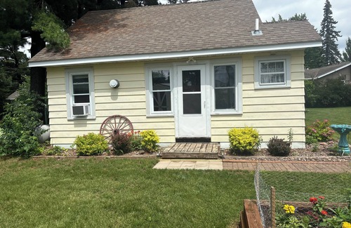 Chetek Cabaña | Cozy cottage with access to Lake Chetek, perfect for relaxing