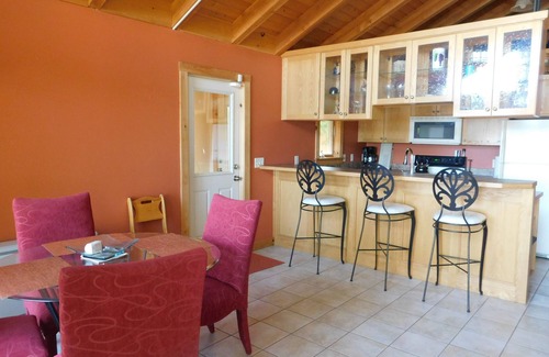 Bridgton Cabaña | Cozy cottage with excellent views and shallow-entry waterfront on Long Lake.