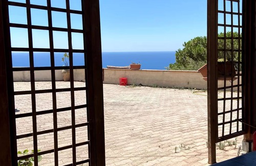 Licata Apartamento | Cozy cottage with panoramic sea view and bathtub in Montesole, Licata
