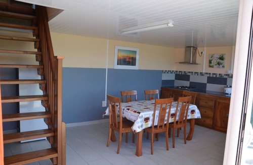 Les Avirons Chalet De Esquí | Acogedora casa de campo con vistas panorámicas