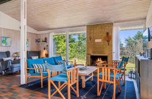 Handrup Strand Casa | Cozy Cottage With Sea View At Handrup Strand