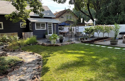 Fort Grounds Cabaña | Cozy cottage with historic charm in beautiful Coeur d’Alene, Idaho!