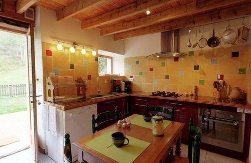Saint-Andre-dʼApchon Apartamento | Escapada Rústica con Spa, Sauna y Naturaleza en Roanne