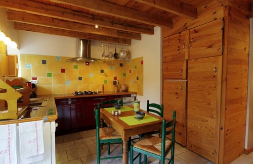 Saint-Andre-dʼApchon Apartamento | Escapada Rústica con Spa, Sauna y Naturaleza en Roanne