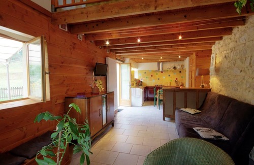 Saint-Andre-dʼApchon Apartamento | Escapada Rústica con Spa, Sauna y Naturaleza en Roanne