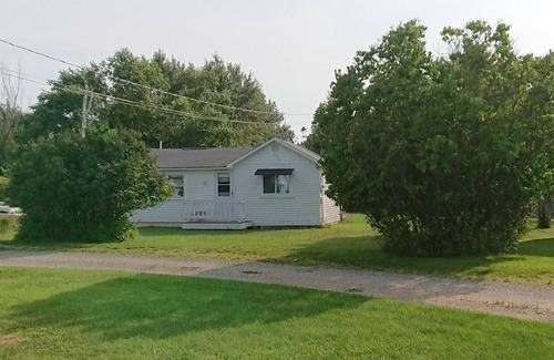 Seawall Cabaña | Cozy country cottage in the quiet Seawall neighborhood of Southwest Harbor