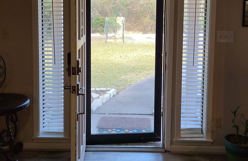 Burton Casa | Cozy Country Cottage - Lake Somerville