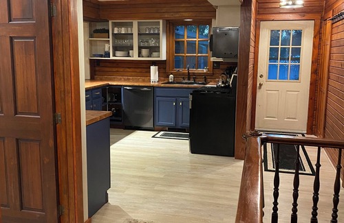 Onalaska Otro | Cozy, country-feel, private, close to everything, for family & friends to gather