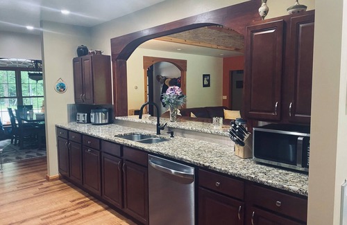 Madison Casa | Cozy Country Home - Sportsman & Outdoor Enthusiasts Welcome