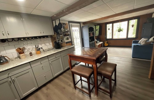 Casco Cabaña | Cozy countryside cottage located on Crooked river in Naples Maine.