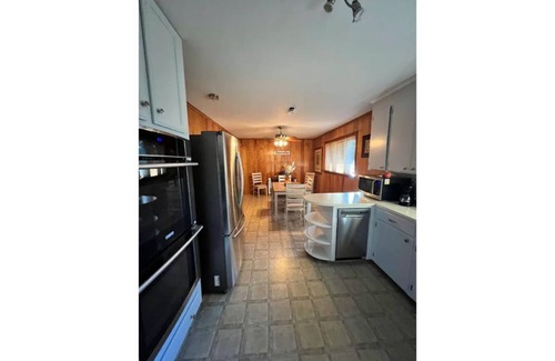 Charlotte Casa | Cozy Cove On Sugar Creek A 2-bedroom Dream Home is located on an acre of land