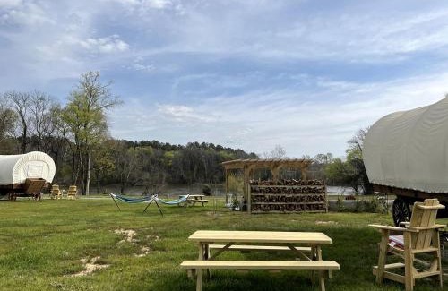 Lillington Casa | Cozy Covered Wagon for Four on Cape Fear River, Lillington, for Glamping in North Carolina