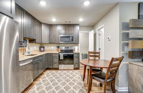 Covington Apartamento | Cozy Covington Studio Rental Near Historic Square!