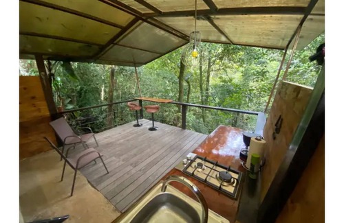 Quesada Cabina | Pino-Acojedora cabana con vista a cascada