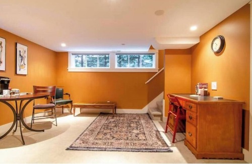 Queen Anne Casa | Cozy Craftsman in Queen Anne, Close to Everything!