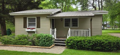 Maggie Valley Hotel | Cozy Creek Cottages