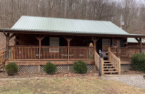 Laurelville Cabina | Cozy Creekside Cabin in the heart of Hocking Hills