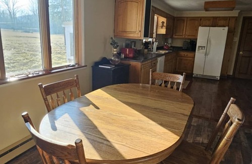 Huntingdon Casa | Cozy Creekside Retreat – Near Raystown Lake!