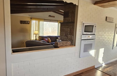 Huntingdon Casa | Cozy Creekside Retreat – Near Raystown Lake!