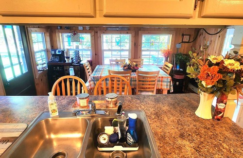 Vonore Cabina | Cozy & Creekside-Rustic Elegance Meets Adventure-Citico Creek